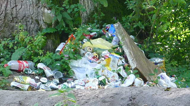 Wełna - rzeka pełna śmieci