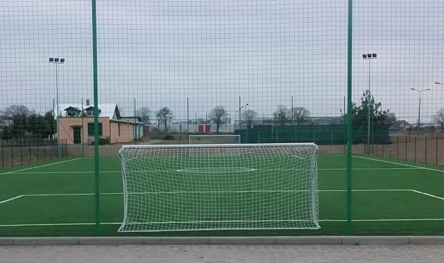 Sztuczne boisko przy Objezierskiej jest gotowe