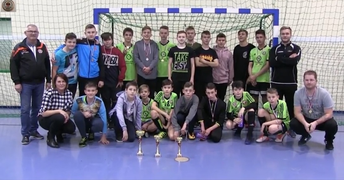 ks futsal sparta oborniki najlepszy w Mikolajkowym Turnieju Futsalowym