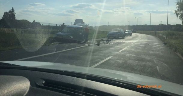 wypadek na ul. rudki. 2 osoby ranne