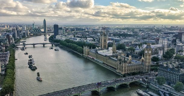 Image by 昕 沈 from Pixabay