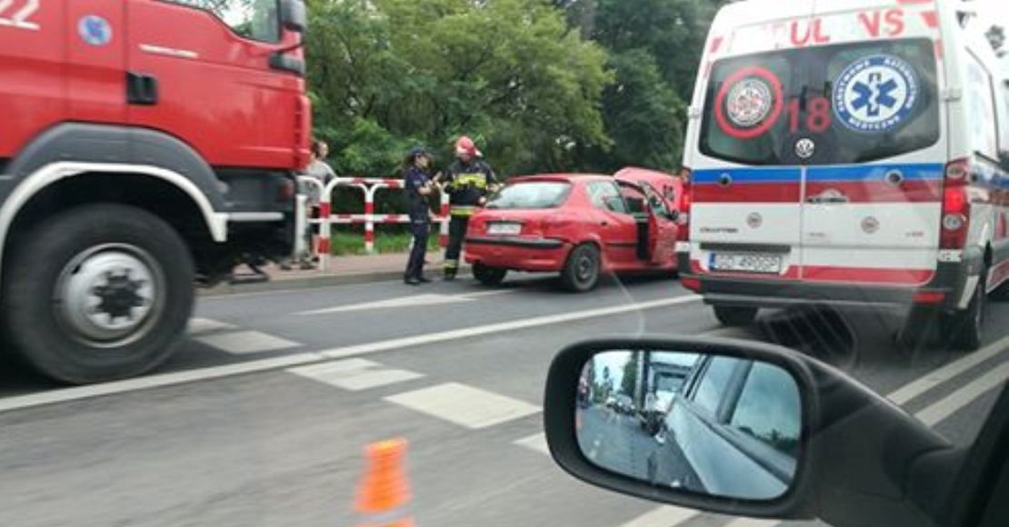 Kolizja 4 aut na skrzyżowaniu Mostowej i Szamotulskiej