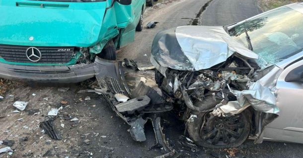 Owczegłowy. Jedna osoba trafiła do szpitala - fot. OSP Rogoźno