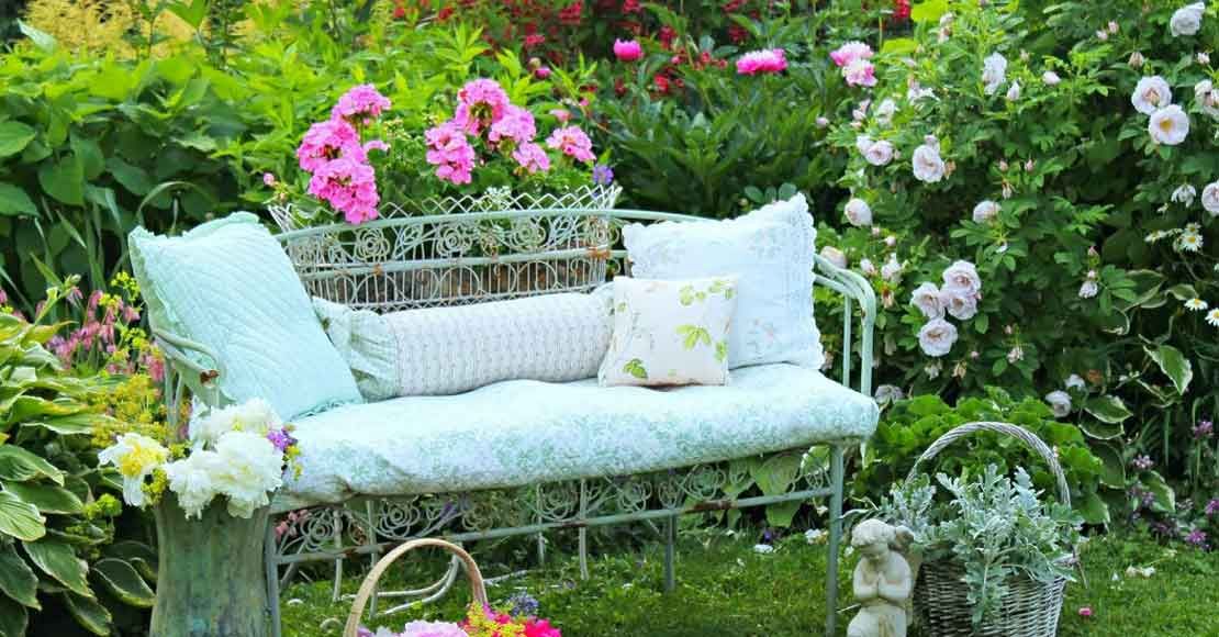 Jak zagospodarować strefy wypoczynku w ogrodzie?